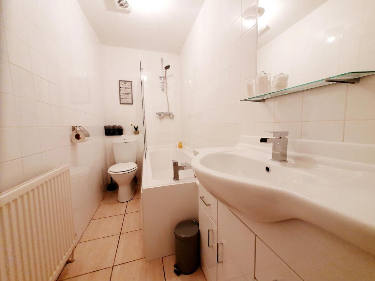 Station Apartment Bellshill Eksteriør billede