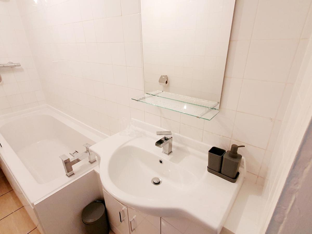 Station Apartment Bellshill Eksteriør billede