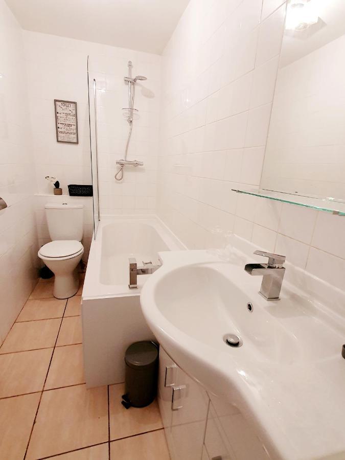 Station Apartment Bellshill Eksteriør billede